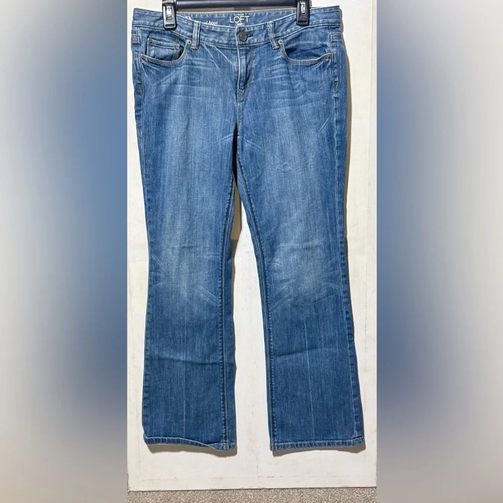 LOFT Women's Classic Blue Original Boot Leg Jeans Size-10P - Picture 1 of 6